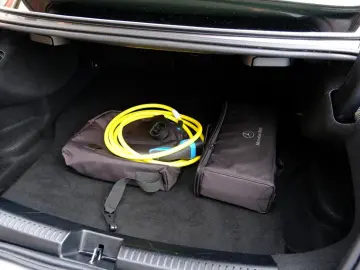 MERCEDES-BENZ CLA 250 e AMG