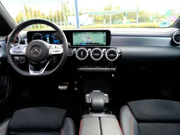 MERCEDES-BENZ CLA 250 e AMG