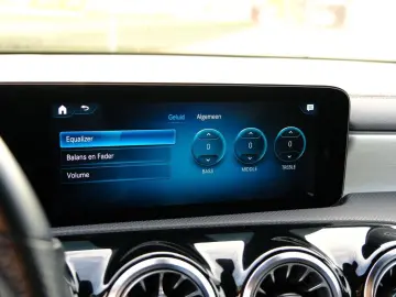 MERCEDES-BENZ CLA 250 e AMG