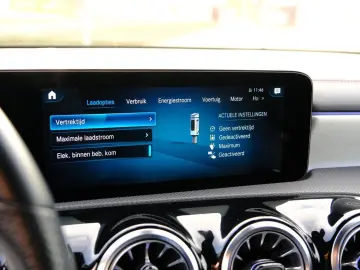 MERCEDES-BENZ CLA 250 e AMG