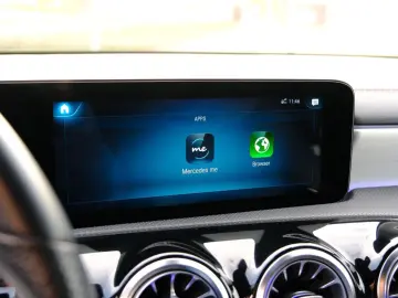 MERCEDES-BENZ CLA 250 e AMG