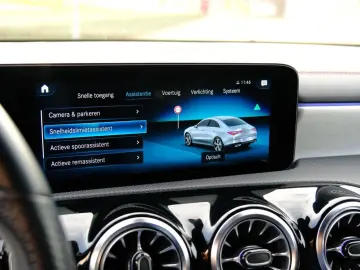 MERCEDES-BENZ CLA 250 e AMG