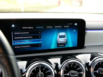 MERCEDES-BENZ CLA 250 e AMG