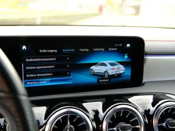 MERCEDES-BENZ CLA 250 e AMG