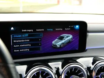 MERCEDES-BENZ CLA 250 e AMG