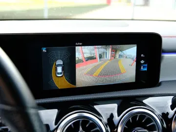 MERCEDES-BENZ CLA 250 e AMG