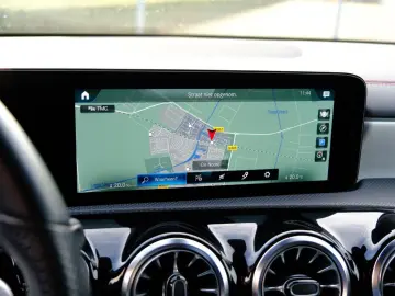 MERCEDES-BENZ CLA 250 e AMG