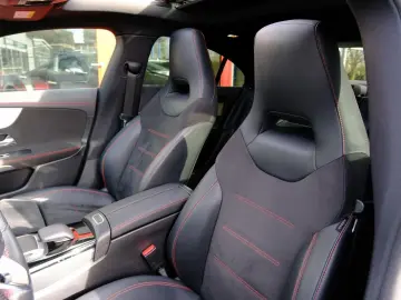 MERCEDES-BENZ CLA 250 e AMG