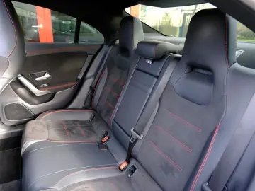 MERCEDES-BENZ CLA 250 e AMG