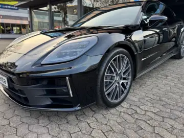 Porsche Panamera 4 E-HYBRID ACTIVE RIDE