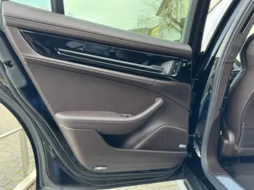 Porsche Panamera 4 E-HYBRID ACTIVE RIDE