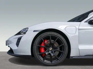 PORSCHE Taycan GTS Surround-View InnoDrive Sitzbelüftung