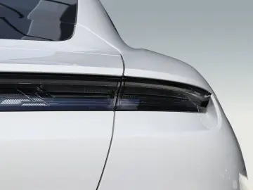 PORSCHE Taycan GTS Surround-View InnoDrive Sitzbelüftung