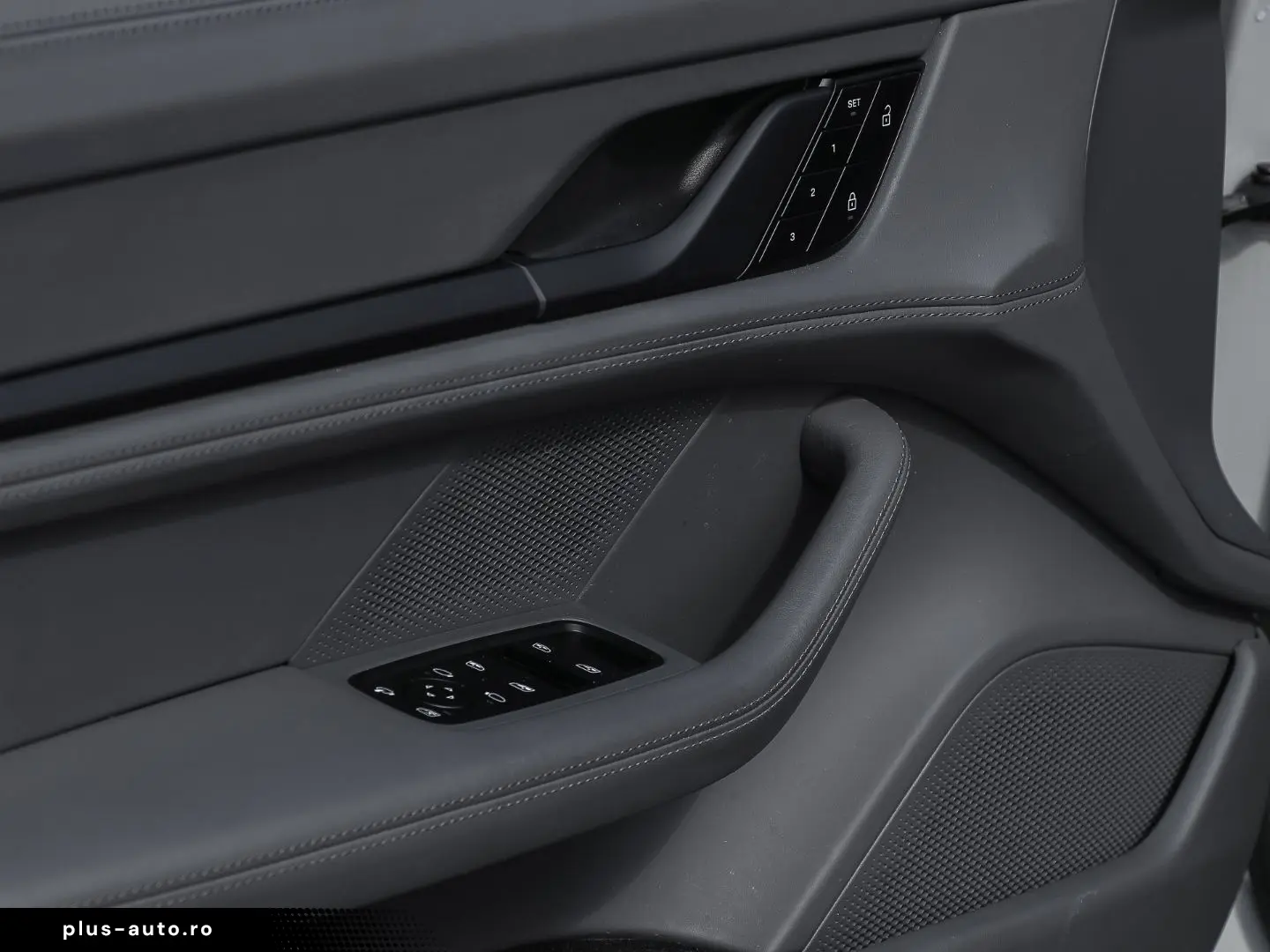 PORSCHE Taycan GTS Surround-View InnoDrive Sitzbelüftung