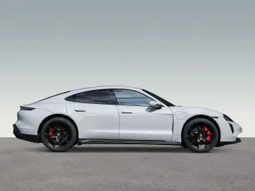 PORSCHE Taycan GTS Surround-View InnoDrive Sitzbelüftung