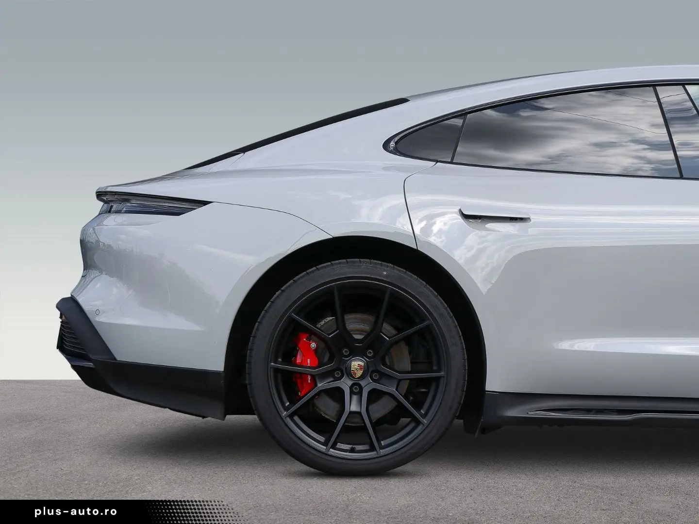 PORSCHE Taycan GTS Surround-View InnoDrive Sitzbelüftung