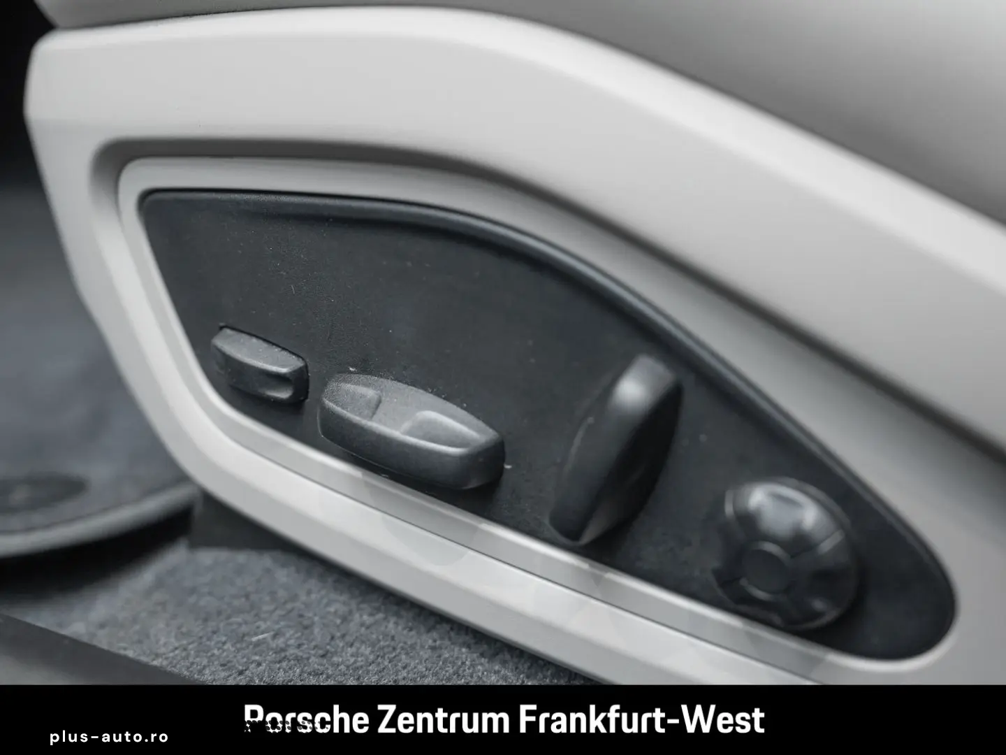 PORSCHE Taycan 4 Cross Turismo Frozenberry BOSE Panorama