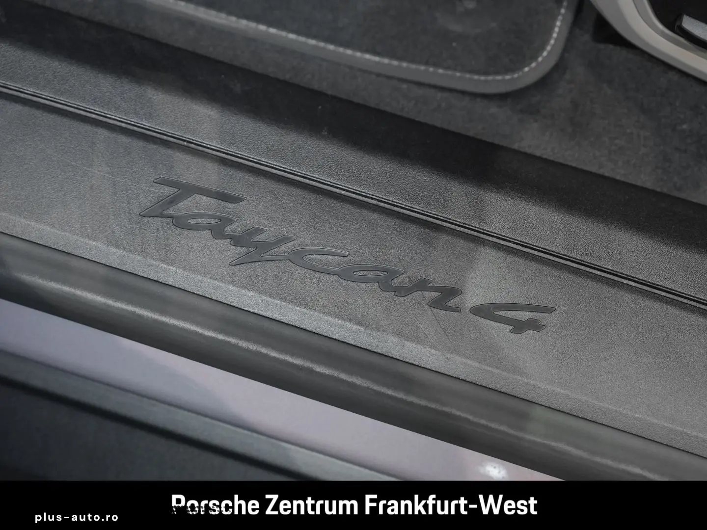 PORSCHE Taycan 4 Cross Turismo Frozenberry BOSE Panorama