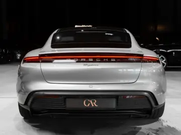 PORSCHE Taycan RWD Ambient VENT PANO 21