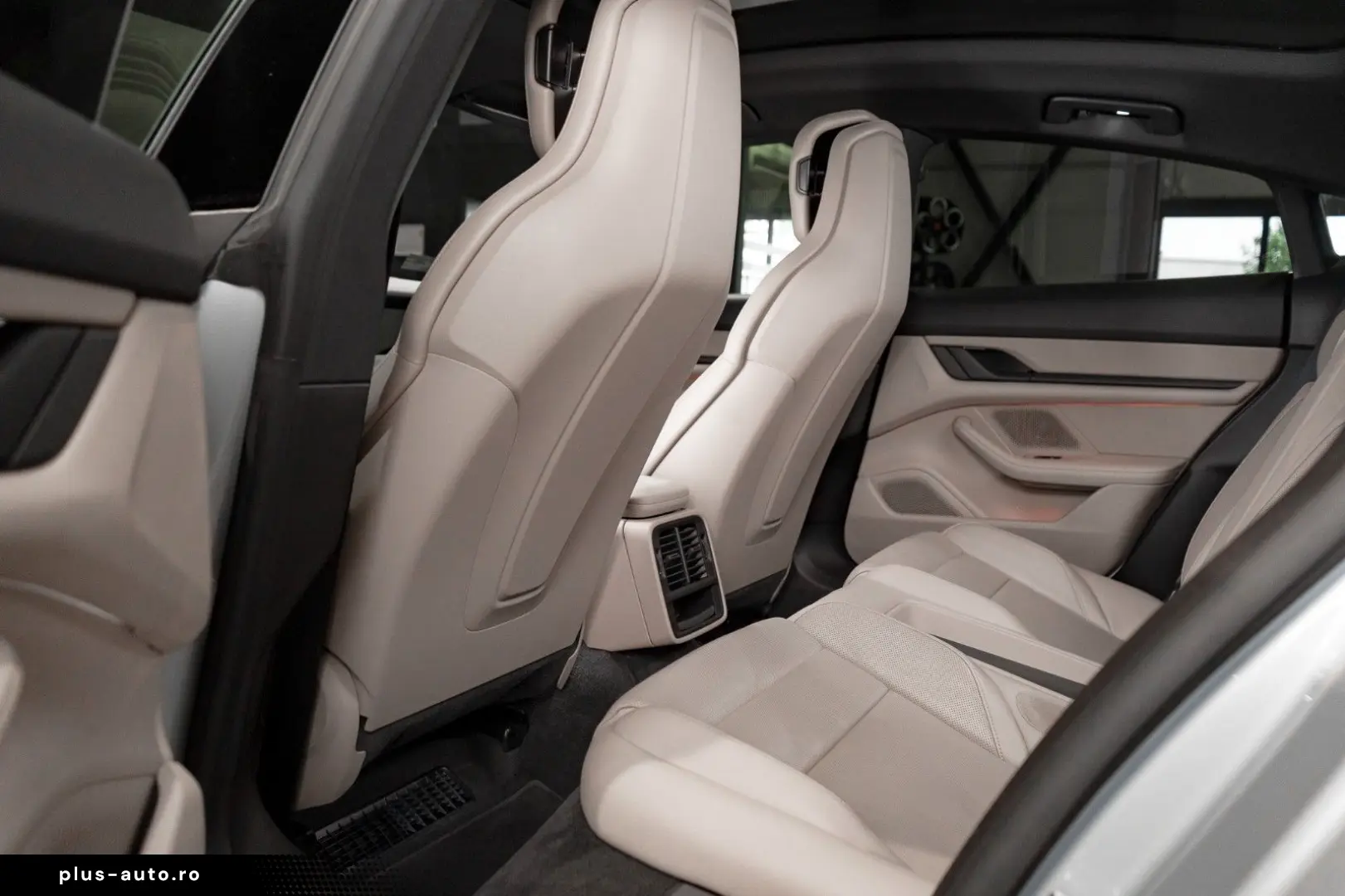 PORSCHE Taycan RWD Ambient VENT PANO 21