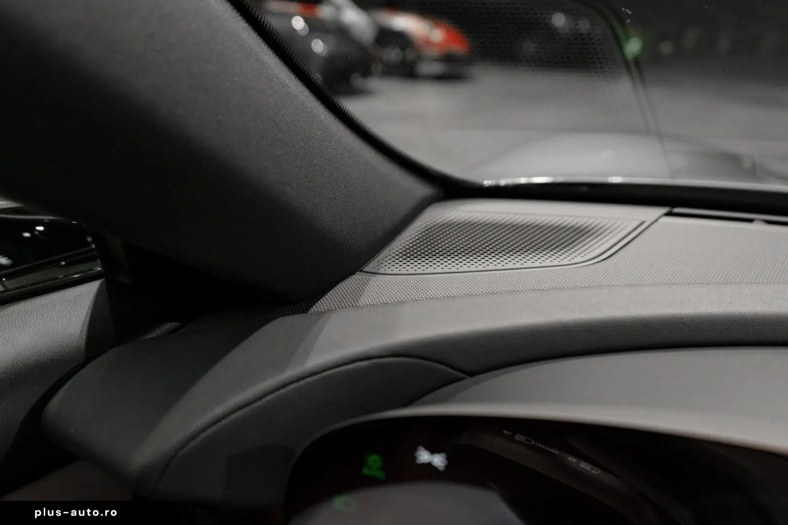 PORSCHE Taycan RWD Ambient VENT PANO 21