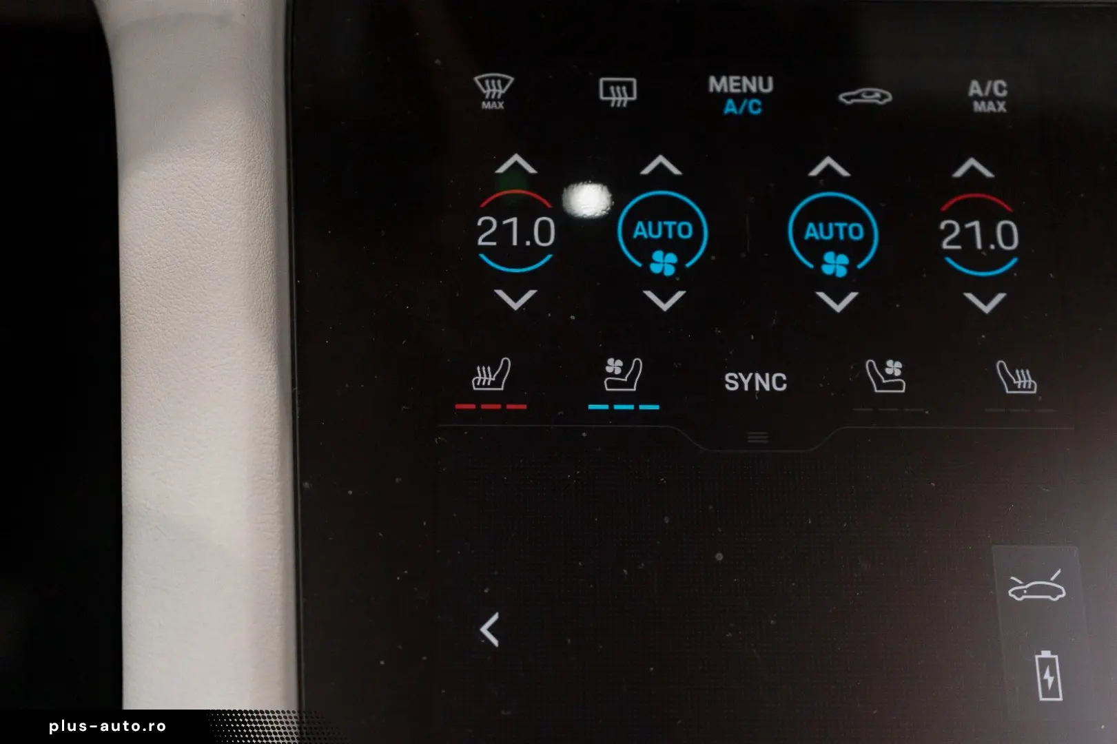 PORSCHE Taycan RWD Ambient VENT PANO 21