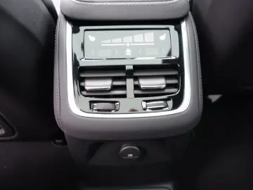 VOLVO XC90 Plus Dark T8 AWD Plug-in Hybrid PANO 360
