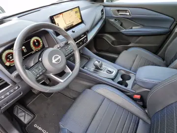 NISSAN Qashqai Xtronic 4x4 Tekna Design 360