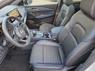 NISSAN Qashqai Xtronic 4x4 Tekna Design 360