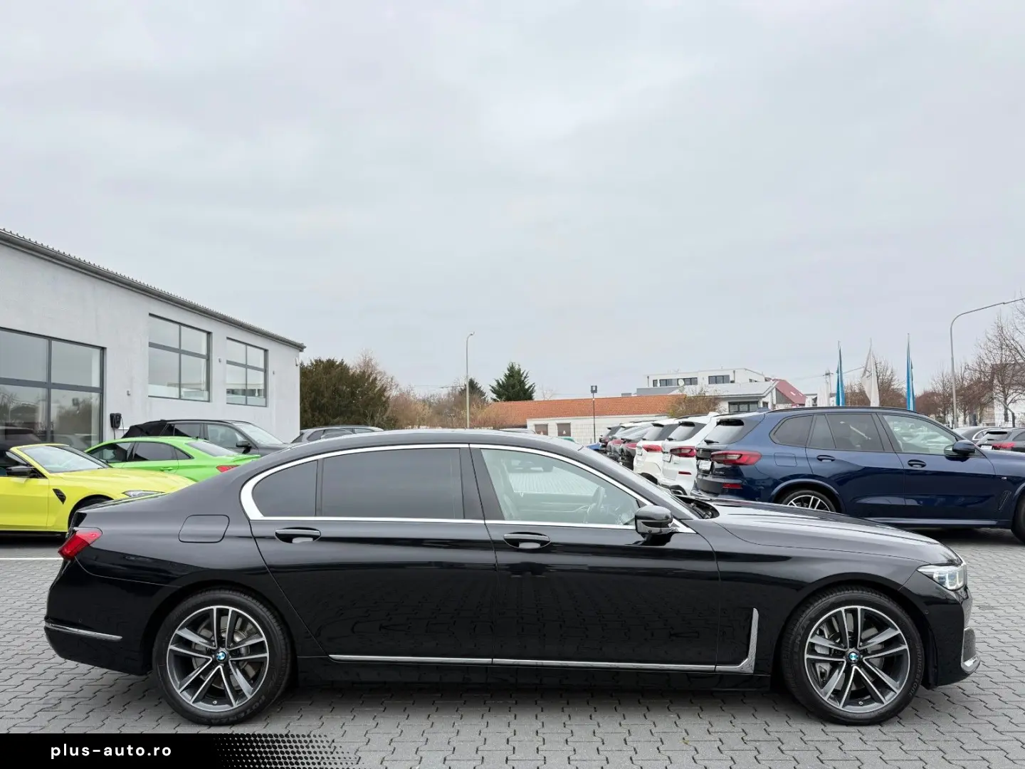 BMW 750i Lang xDrive Individual 3xTV 360 ACC HUD H&K