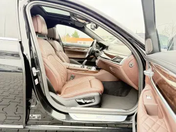 BMW 750i Lang xDrive Individual 3xTV 360 ACC HUD H&K