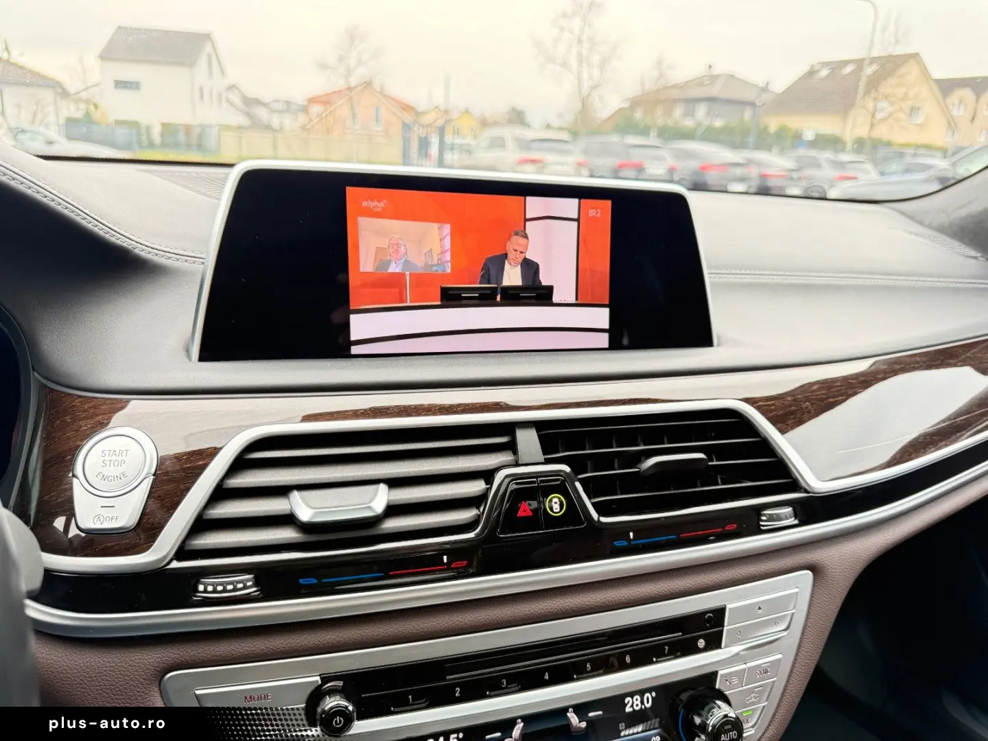 BMW 750i Lang xDrive Individual 3xTV 360 ACC HUD H&K