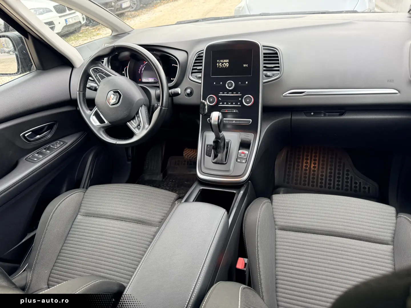 plata parțială 6000e avans și 5000e în 3 luni