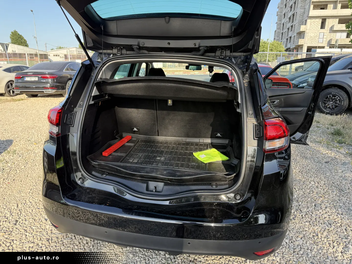 plata parțială 6000e avans și 5000e în 3 luni