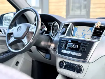 Mercedes-Benz ML 250