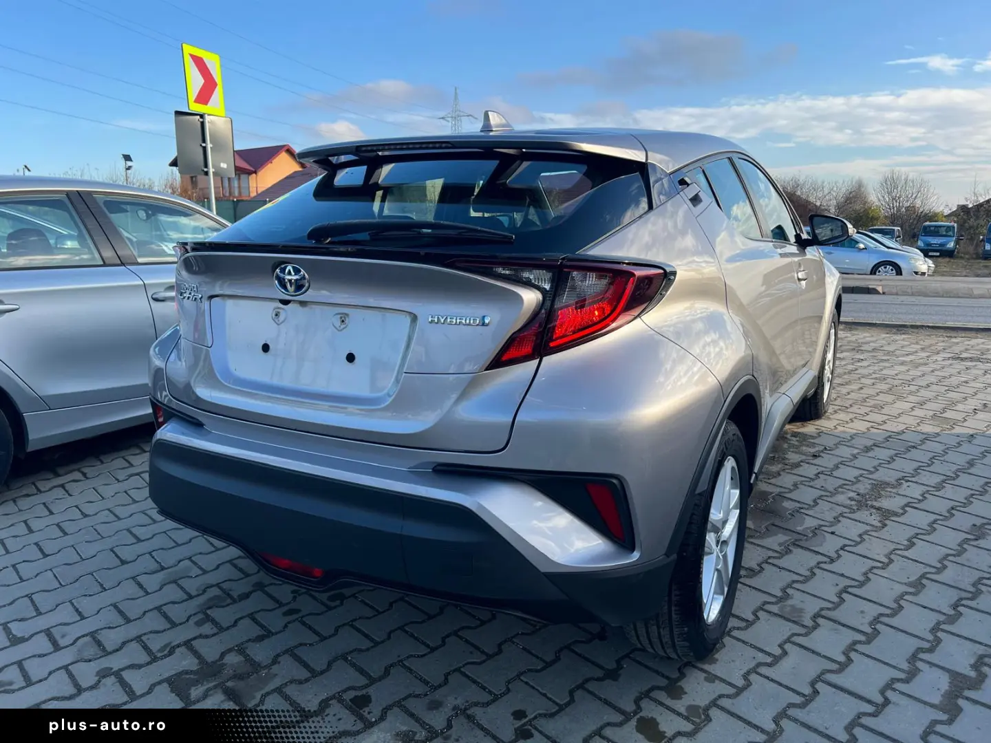 Toyota C-HR Hybrid Style Selection