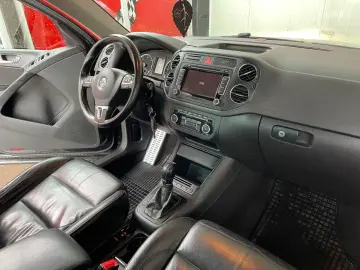 Volkswagen Tiguan 2.0 TDI 4Motion DSG Sport