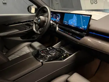 BMW Seria 5 520d M Sport   2024   197 CP   Touring