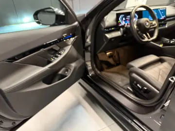 BMW Seria 5 520d M Sport   2024   197 CP   Touring