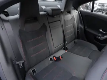 MERCEDES-BENZ CLA 220 d AMG-Advanced ILS Pano AHK 360