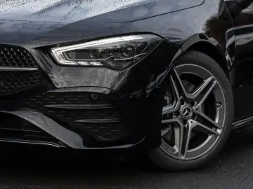 MERCEDES-BENZ CLA 220 d AMG-Advanced ILS Pano AHK 360