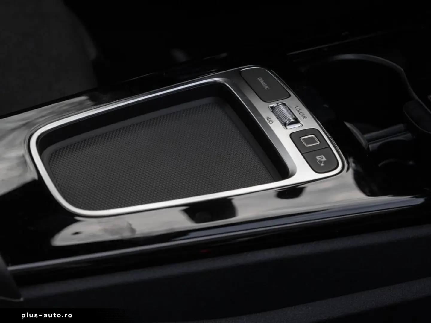 MERCEDES-BENZ CLA 220 d AMG-Advanced ILS Pano AHK 360