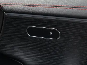 MERCEDES-BENZ CLA 220 d AMG-Advanced ILS Pano AHK 360