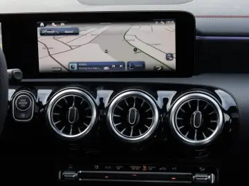 MERCEDES-BENZ CLA 220 d AMG-Advanced ILS Pano AHK 360