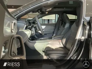 MERCEDES-BENZ CLA 220 d AMG PANO AHK HUD DISTR KEYL 360