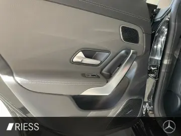 MERCEDES-BENZ CLA 220 d AMG PANO AHK HUD DISTR KEYL 360