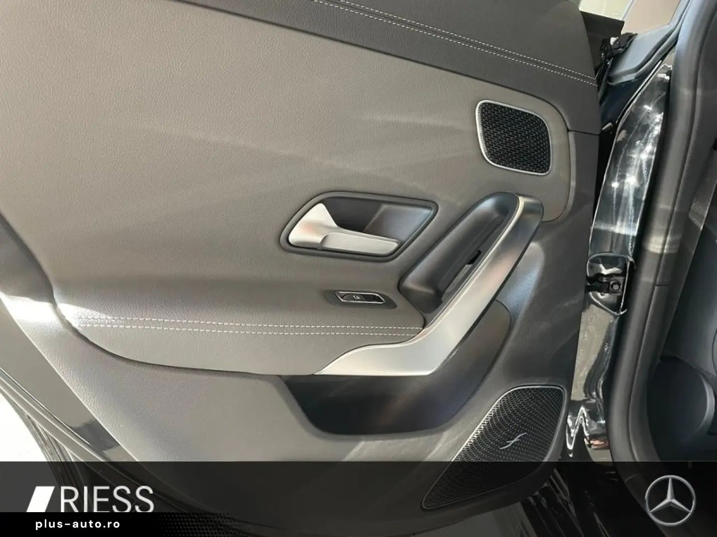 MERCEDES-BENZ CLA 220 d AMG PANO AHK HUD DISTR KEYL 360