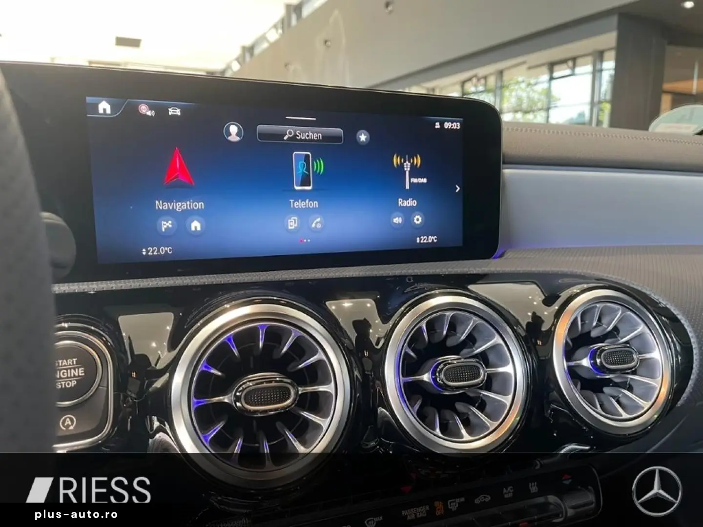 MERCEDES-BENZ CLA 220 d AMG PANO AHK HUD DISTR KEYL 360