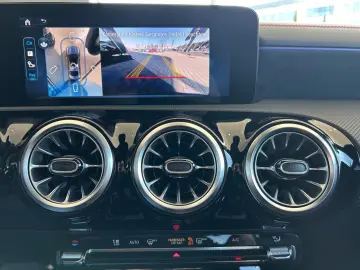 MERCEDES-BENZ CLA 220 d Coupé AMG Pano DISTR KeyGo MULTIBEAM