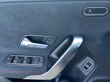 MERCEDES-BENZ CLA 220 d Coupé AMG Pano DISTR KeyGo MULTIBEAM